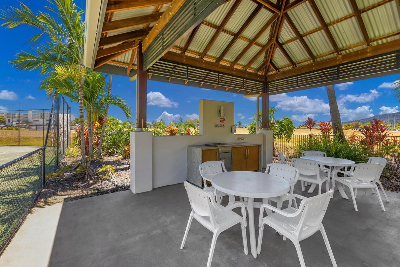 Absolute Luxury Marina Lifestyle At The Port Of Airlie Beach Exterior photo